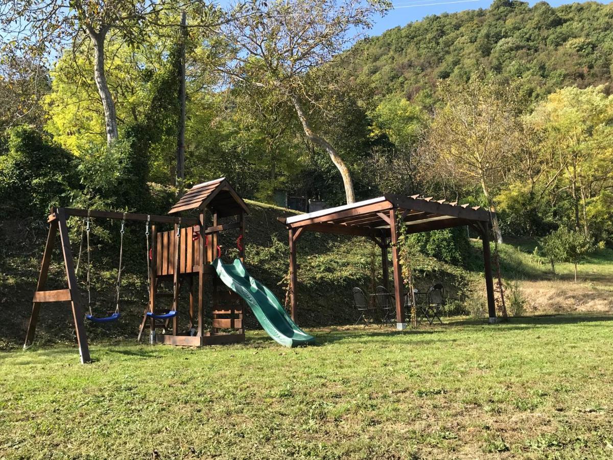 Casetta In Pietra Acqualagna Exteriör bild